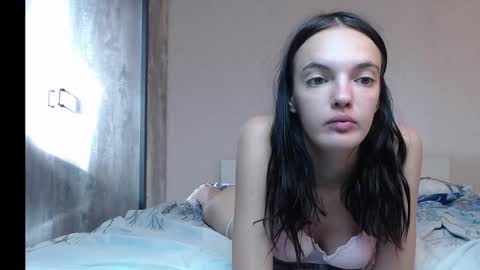 Lia online show from September 10, 2025, 12:16 pm