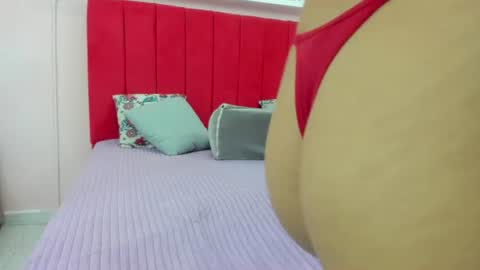 lia_cherryx online show from June 18, 2026, 12:00 am