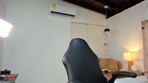 Snapshot of lia_damasco chatting on July 11, 2026, 7:16 pm Lia online show from July 11, 2026, 7:16 pm