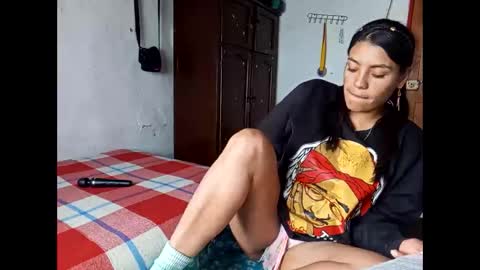 Lia online show from November 30, 2025, 2:21 pm