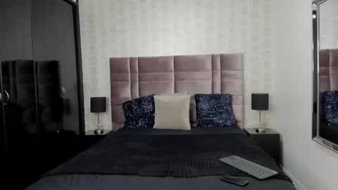 Snapshot of lia_johnnson chatting on December 18, 2025, 5:57 am Lia online show from December 18, 2025, 5:57 am