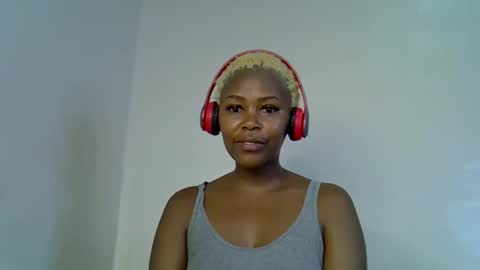 Snapshot of lia_jupiter1 chatting on October 22, 2025, 5:24 pm lia online show from October 22, 2025, 5:24 pm