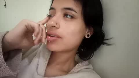 Snapshot of lia_leandro888 chatting on March 27, 2026, 1:11 pm lia_leandro888 online show from March 27, 2026, 1:11 pm