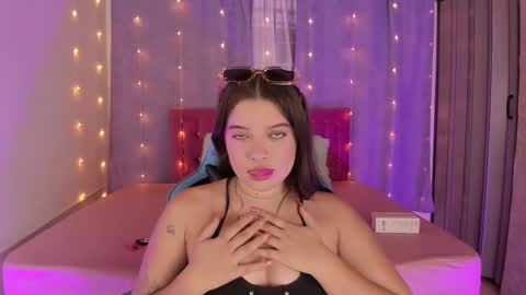 lia_little18 online show from January 26, 2025, 4:09 am
