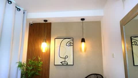 LIA online show from November 16, 2025, 2:11 pm