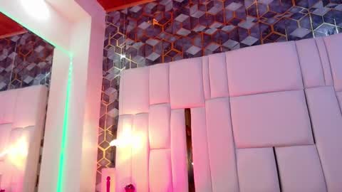 lia_mariana online show from October 12, 2025, 9:47 pm