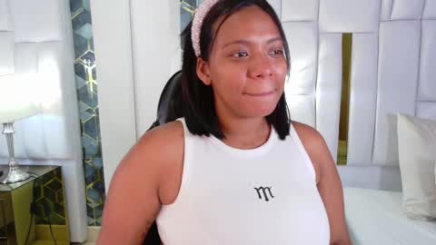 lia_mariana online show from October 22, 2025, 6:29 pm