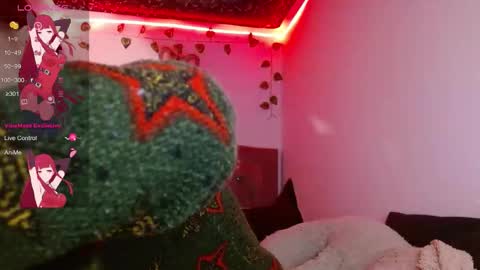 lia spicy   ig online show from November 28, 2025, 6:43 pm