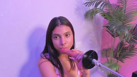 lia_owenss online show from May 29, 2026, 9:02 pm