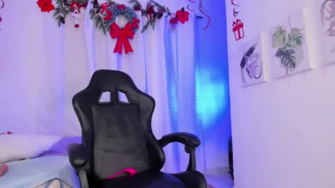 lia_petite01 online show from January 15, 2025, 9:02 am