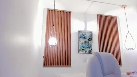 Lia online show from December 22, 2025, 3:36 am