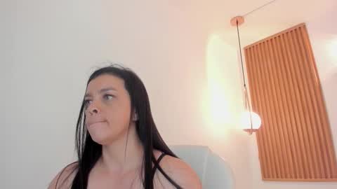 Lia online show from January 19, 2026, 10:30 am