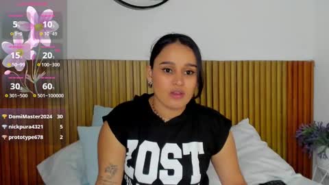 Lia  online show from December 10, 2024, 6:44 am