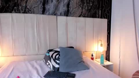 lia_sofiia online show from November 4, 2025, 9:08 am