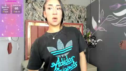 LIA STRONNG online show from September 9, 2025, 8:52 pm
