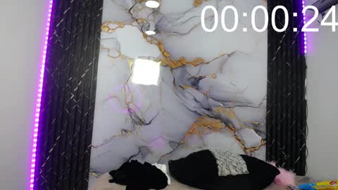 lia summer1 online show from January 15, 2025, 4:00 pm