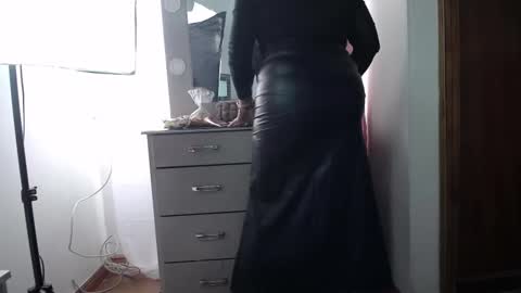 Snapshot of lia_taylorr1 chatting on September 18, 2025, 12:18 pm Lia Taylor online show from September 18, 2025, 12:18 pm