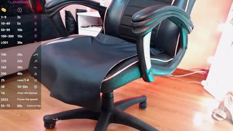 Lia Taylor online show from April 2, 2026, 3:42 pm