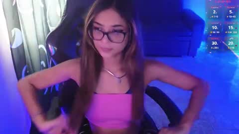 Snapshot of lia_varel chatting on June 16, 2026, 8:33 pm lia_varel online show from June 16, 2026, 8:33 pm