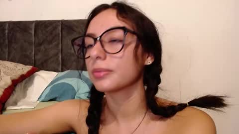   lia  online show from December 11, 2024, 1:05 am