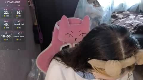 liaa_li online show from April 14, 2026, 10:21 am