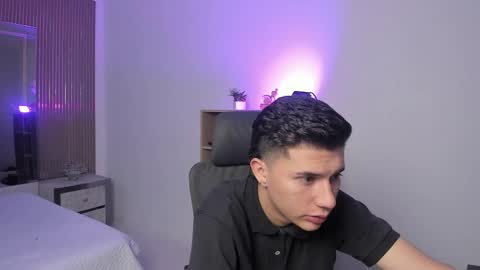 Liam Smith online show from September 23, 2025, 12:41 pm