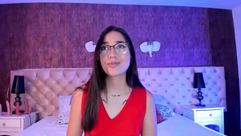 liaa turner  online show from September 30, 2025, 8:36 pm