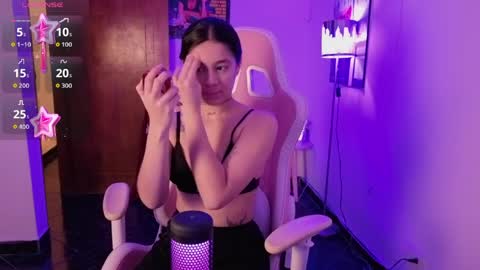 Lia Butera online show from April 6, 2026, 9:49 pm