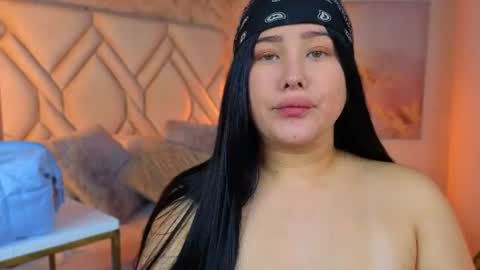Lia Cox online show from July 20, 2026, 8:33 pm
