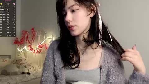Lia  online show from March 1, 2026, 9:33 am