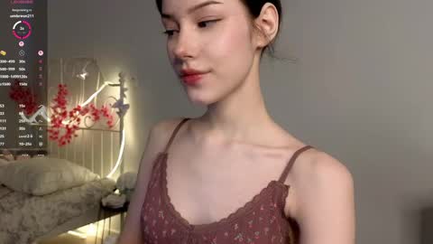 Lia  online show from June 7, 2026, 11:58 am