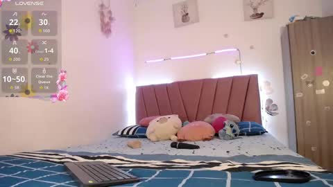 liahdiaz_ online show from May 1, 2026, 3:16 pm
