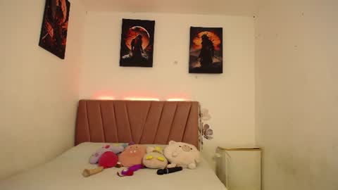 liahdiaz_ online show from June 25, 2026, 4:44 pm
