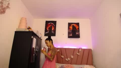 liahdiaz_ online show from June 26, 2026, 4:11 pm