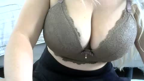 liahpolaca online show from August 5, 2026, 6:11 pm
