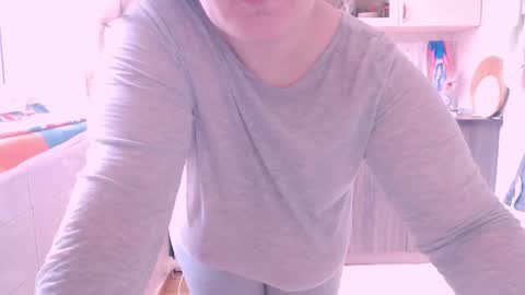 miss Lia  colection for travel online show from December 24, 2024, 9:28 am