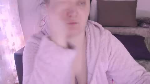 miss Lia  colection for travel online show from January 26, 2025, 11:50 pm