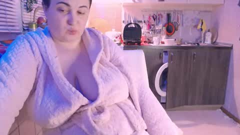 miss Lia  colection for travel online show from February 3, 2025, 12:04 am