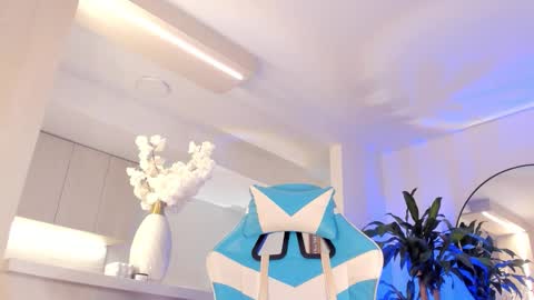 Liam online show from March 6, 2026, 6:10 am