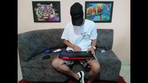 Andres online show from September 16, 2025, 9:49 pm