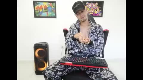 Andres online show from October 16, 2025, 9:49 pm