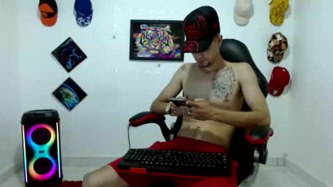 Snapshot of liam_andres12 chatting on March 1, 2026, 10:56 pm Andres online show from March 1, 2026, 10:56 pm