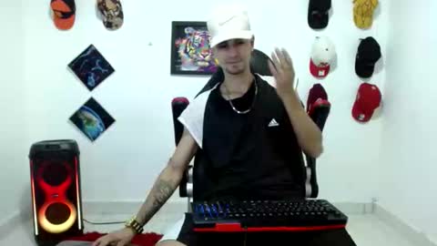 Snapshot of liam_andres12 chatting on March 3, 2026, 11:32 pm Andres online show from March 3, 2026, 11:32 pm