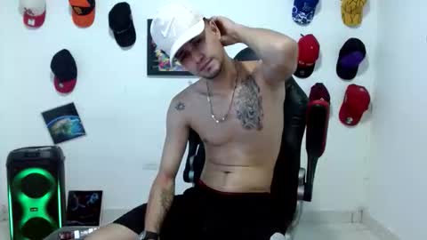 Snapshot of liam_andres12 chatting on April 14, 2026, 8:59 pm Andres online show from April 14, 2026, 8:59 pm