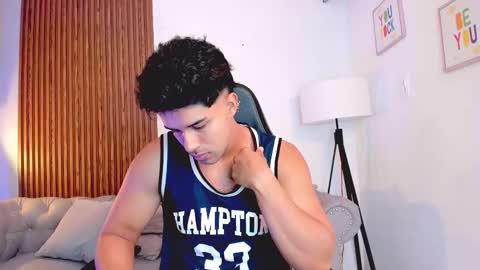 Liam Collins online show from November 1, 2025, 11:56 am