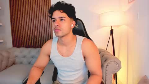 Liam Collins online show from November 12, 2025, 11:54 am