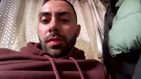 Snapshot of liam_daniel chatting on February 24, 2025, 1:10 pm Liam online show from February 24, 2025, 1:10 pm