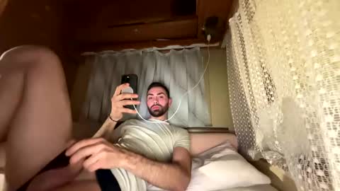 Snapshot of liam_daniel chatting on March 6, 2025, 7:43 pm Liam online show from March 6, 2025, 7:43 pm