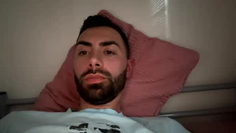Snapshot of liam_daniel chatting on October 16, 2025, 3:46 pm Liam online show from October 16, 2025, 3:46 pm