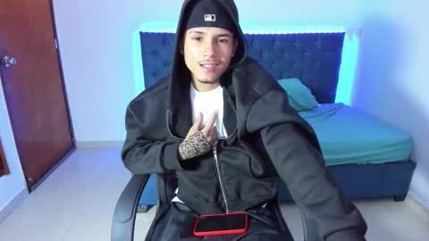 liam_hard01 online show from February 3, 2026, 12:32 pm